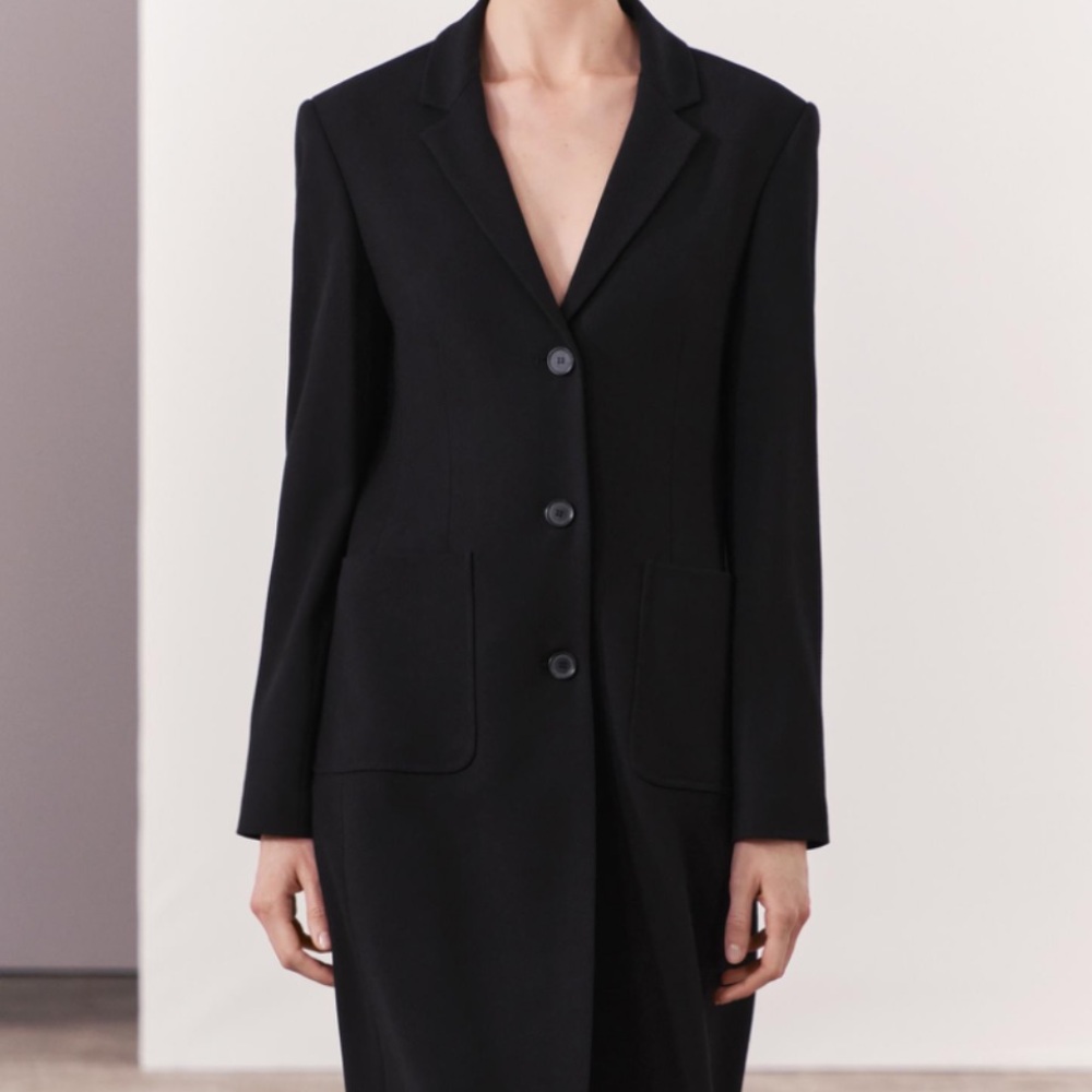 Zara Jacket in Black Size-XL NWT
